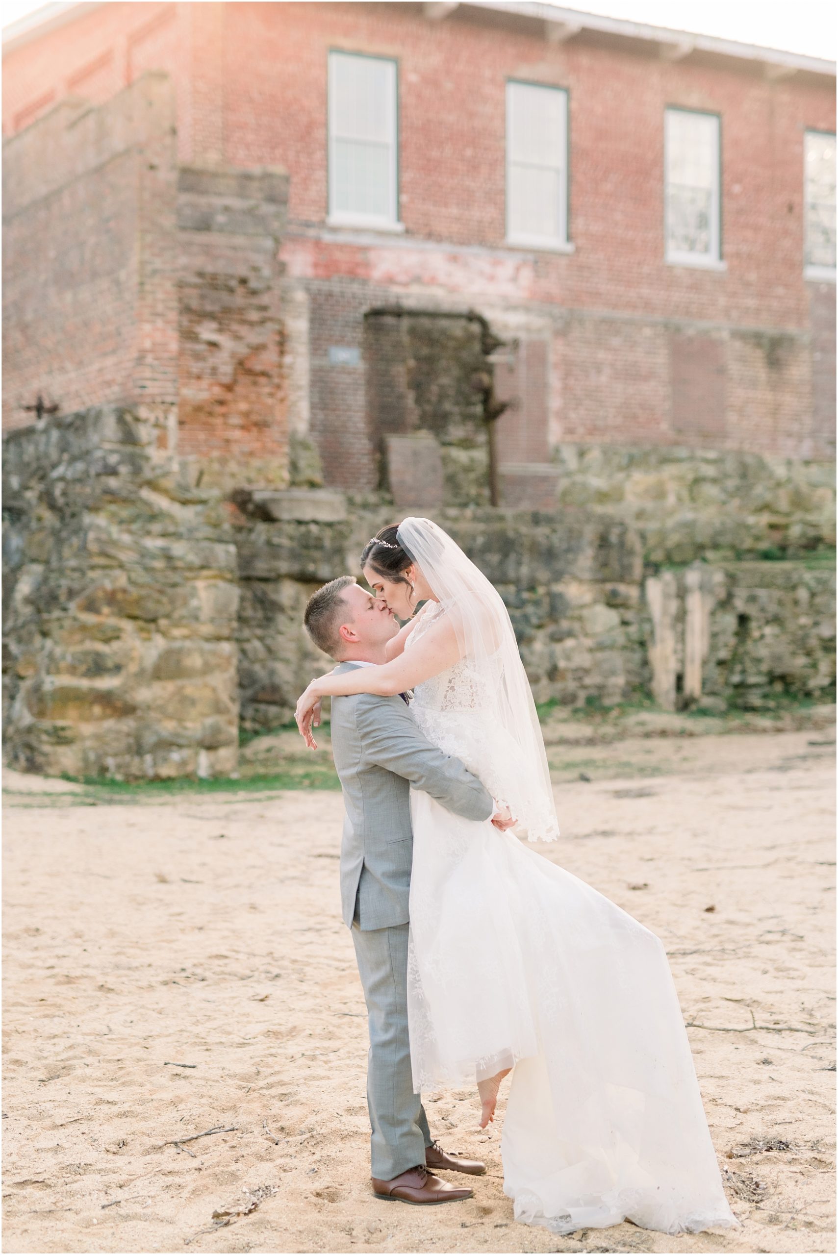 The Laboratory Mill Wedding | Katheryn Jeanne Photography